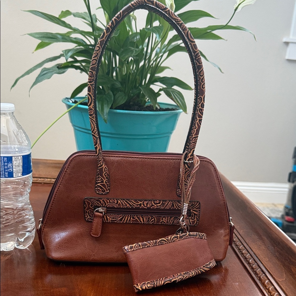Chic Brown Shoulder Bag with Patterned Accents